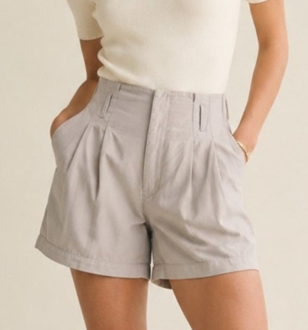 Abercrombie & Fitch High Waisted Pleated Shorts Size S Beige Preppy Quiet Luxury